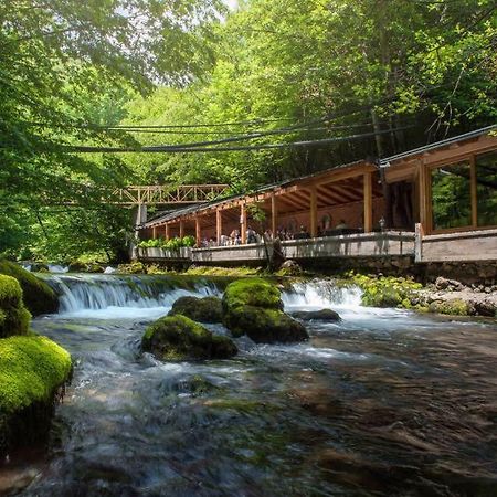 Resort Ujevara E Drinit ペーチ エクステリア 写真
